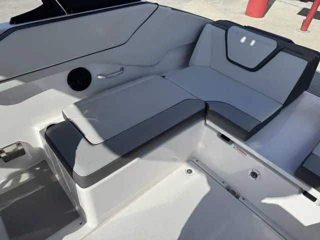 Slide: The Image of Yamaha AR250 2025 - 18