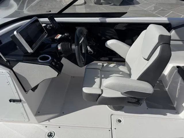 Slide: The Image of Yamaha AR250 2025 - 19