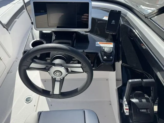 Slide: The Image of Yamaha AR250 2025 - 20