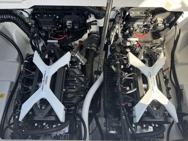 Slide: The Image of Yamaha AR250 2025 - 24