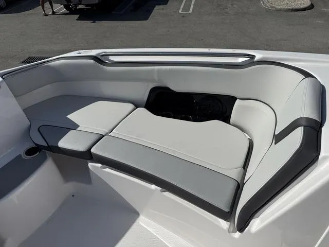 Slide: The Image of Yamaha AR250 2025 - 7