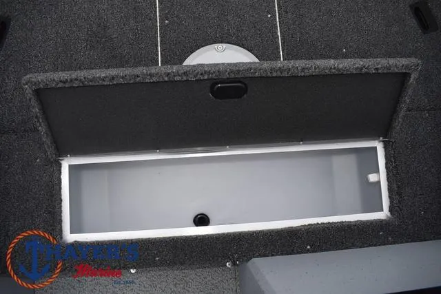 Slide: The Image of Lund 1600 Fury SS 2025 - 15