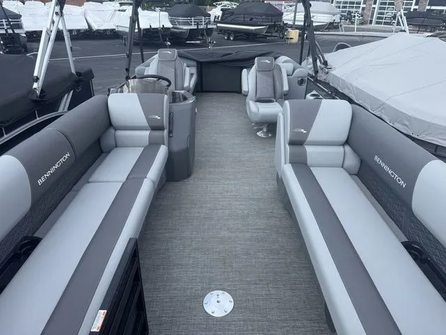 Slide: The Image of Bennington S Quad Bench 24 SSR Tritoon 2025 - 5