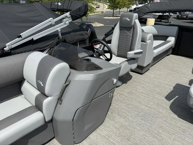 Slide: The Image of Bennington S Quad Bench 24 SSR Tritoon 2025 - 11