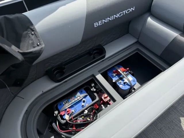 Slide: The Image of Bennington S Quad Bench 24 SSR Tritoon 2025 - 23