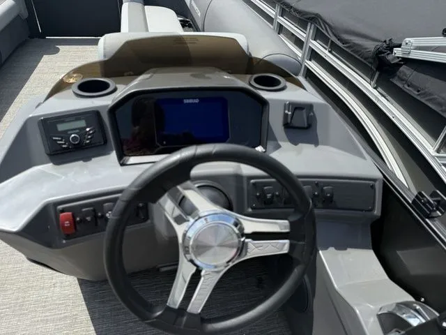 Slide: The Image of Bennington S Quad Bench 24 SSR Tritoon 2025 - 14