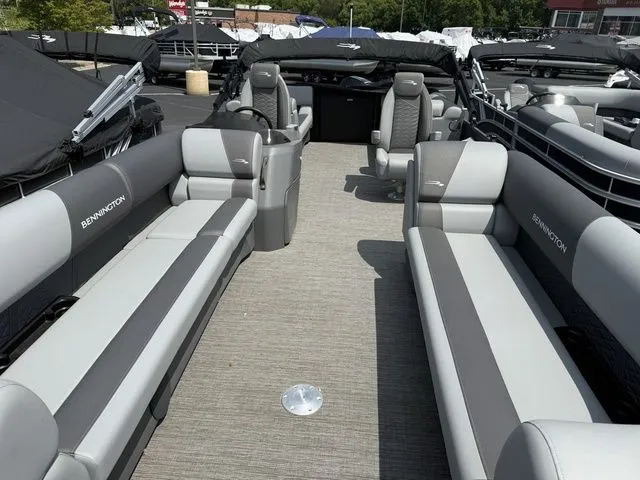 Slide: The Image of Bennington S Quad Bench 24 SSR Tritoon 2025 - 5