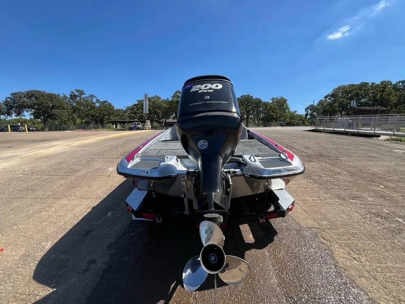 Slide: The Image of 2015 Phoenix 819 Pro boat with powerful engine, parked on a sunny day. - 41