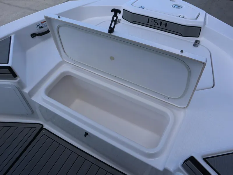 Slide: The Image of Yamaha 195 FSH Sport 2025 - 23