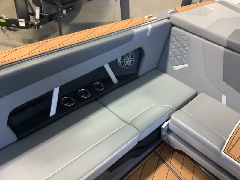 Slide: The Image of Nautique Super Air GS24 2025 - 12