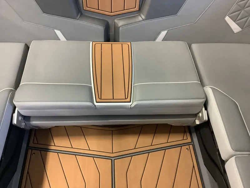 Slide: The Image of Nautique Super Air GS24 2025 - 24