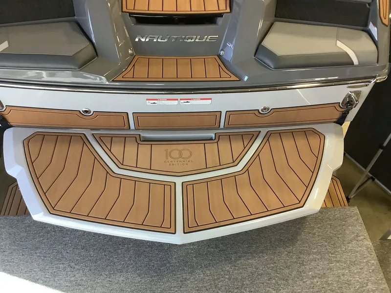 Slide: The Image of Nautique Super Air GS24 2025 - 27