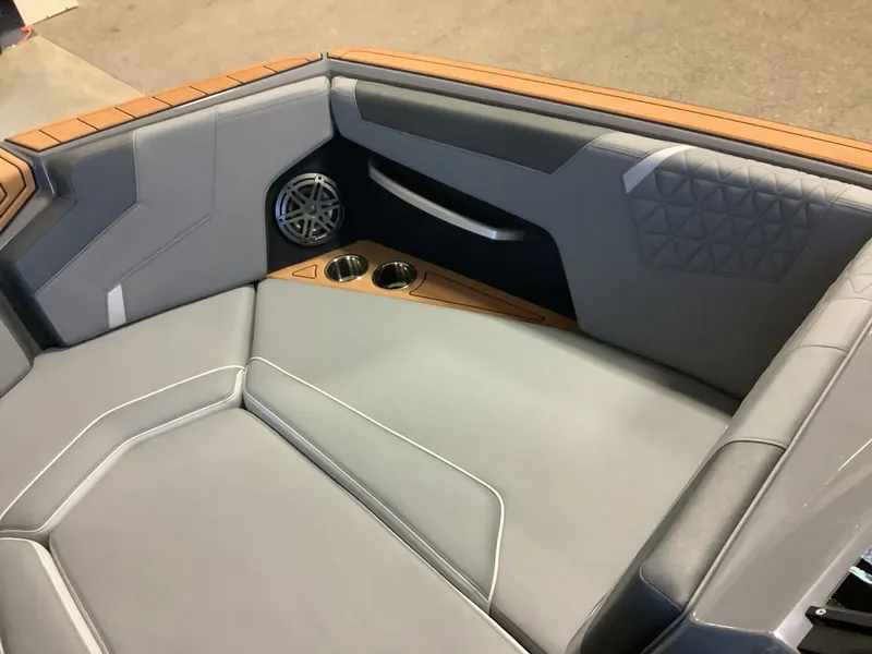 Slide: The Image of Nautique Super Air GS24 2025 - 8