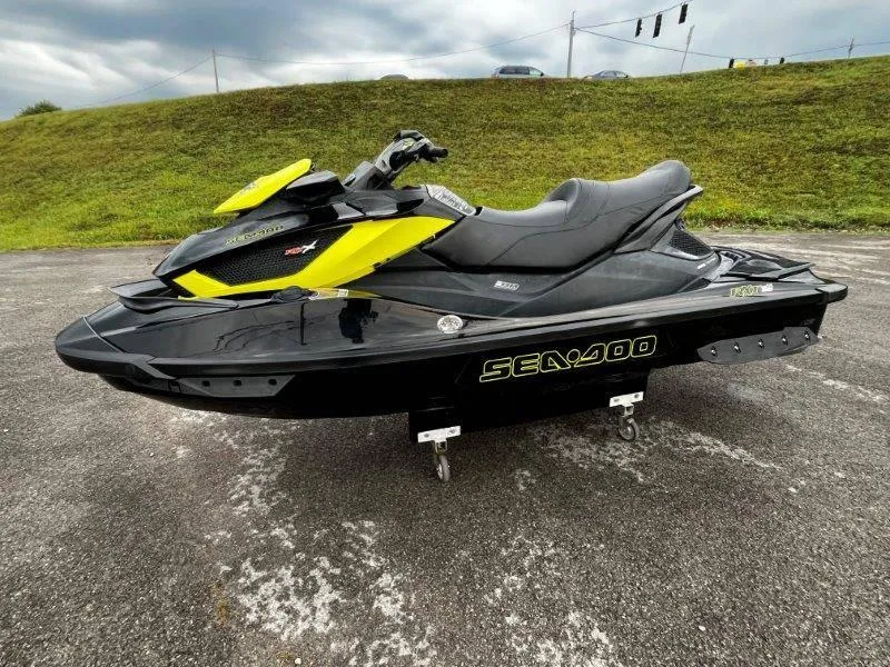 Slide: The Image of Sea-Doo RXT 260 2012 - 19