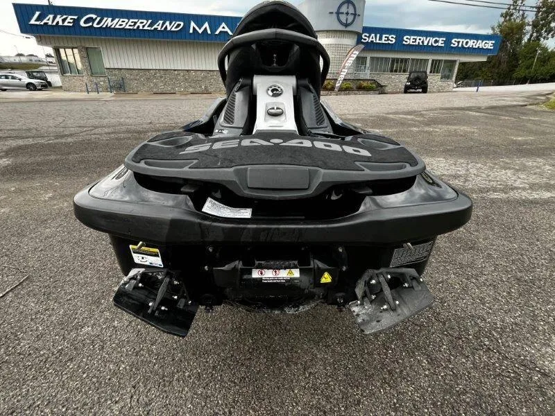 Slide: The Image of Sea-Doo RXT 260 2012 - 20