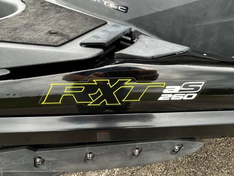 Slide: The Image of Sea-Doo RXT 260 2012 - 27
