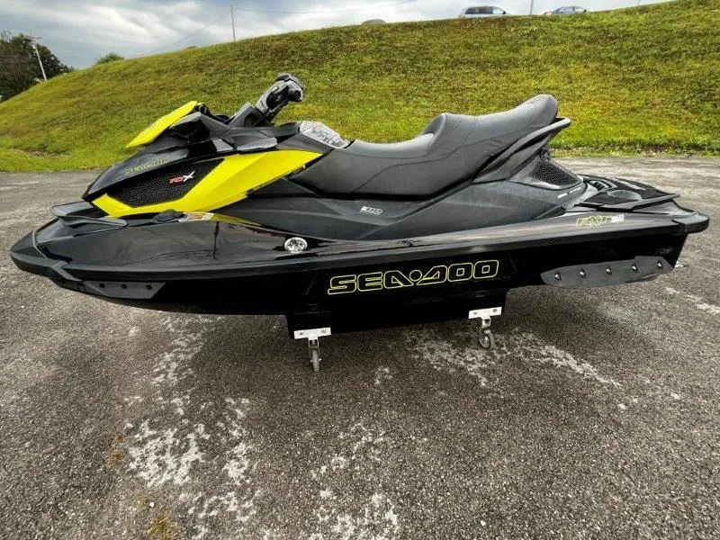 Slide: The Image of Sea-Doo RXT 260 2012 - 3