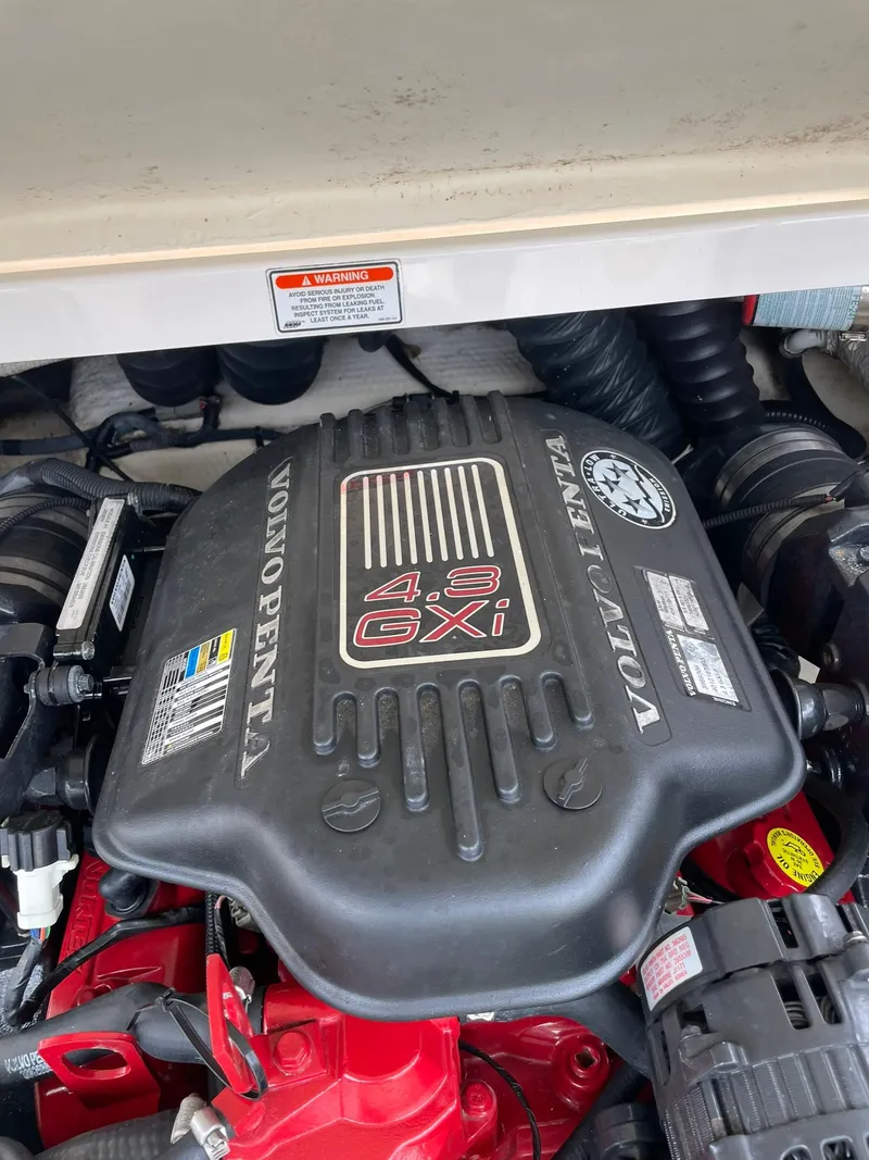 Slide: The Image of Volvo Penta 4.3 GXI engine in 2006 Regal 2000 Bowrider boat. - 14