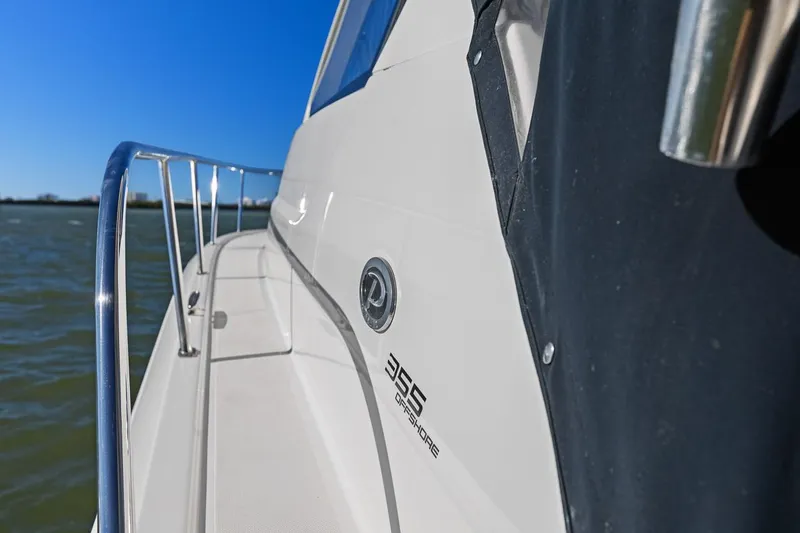 Slide: The Image of Pursuit OS 355 Offshore 2018 - 29