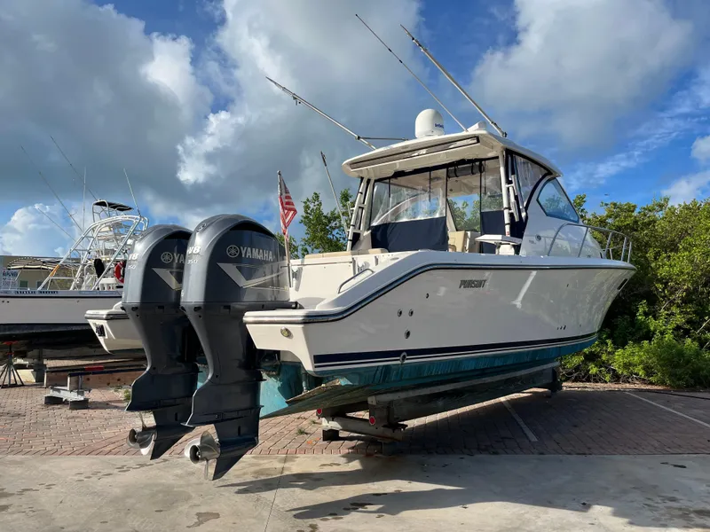 Slide: The Image of Pursuit OS 355 Offshore 2018 - 38