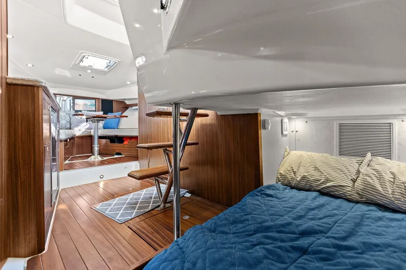 Slide: The Image of Pursuit OS 355 Offshore 2018 - 7