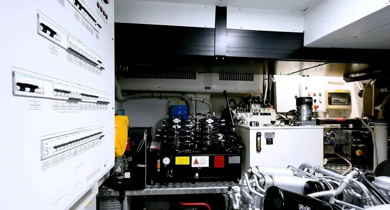 Slide: The Image of Pershing 92 2015 - 10