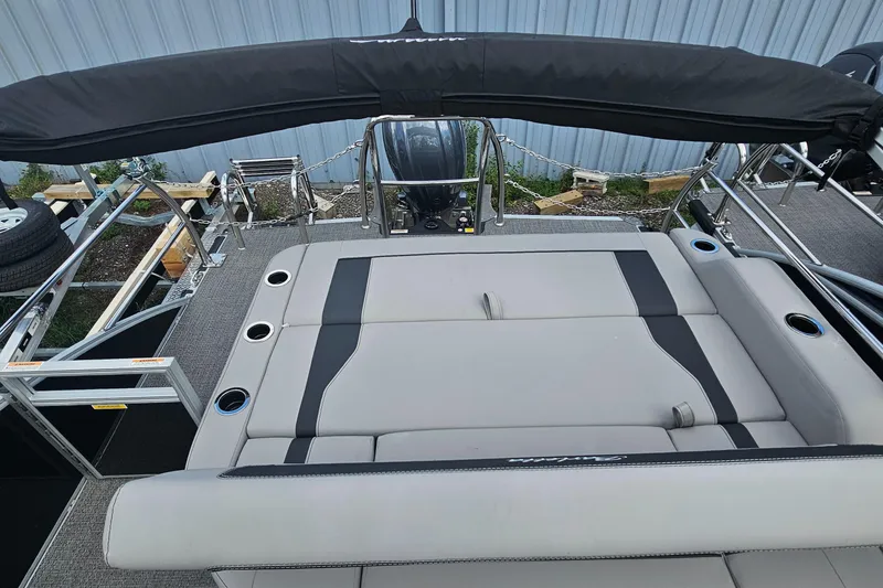 Slide: The Image of 2025 Barletta A22UC boat with spacious seating and sleek design. - 17