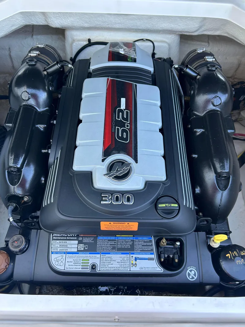 Slide: The Image of Chaparral 23 SSi 2022 - 5