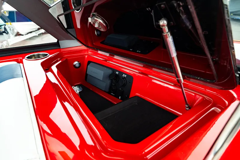 Slide: The Image of Nautique Super Air Nautique GS20 2025 - 50