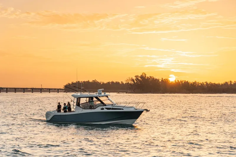 Slide: The Image of Boston Whaler 325 Conquest 2025 - 11