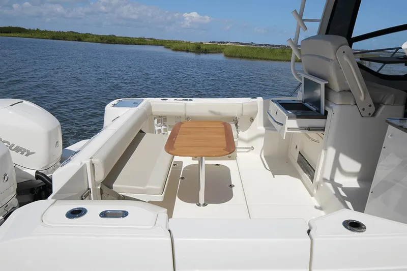 Slide: The Image of Boston Whaler 325 Conquest 2025 - 44