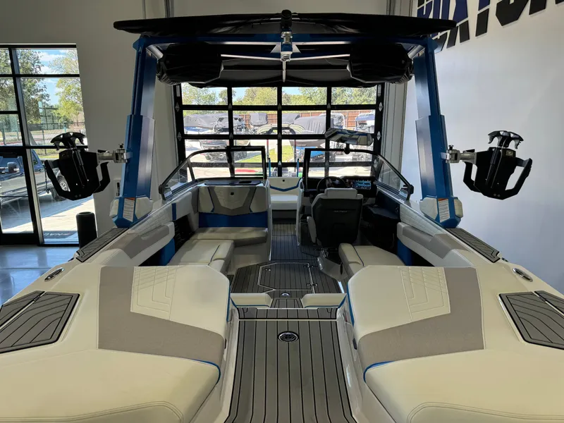 Slide: The Image of Nautique Super Air Nautique G23 2024 - 10