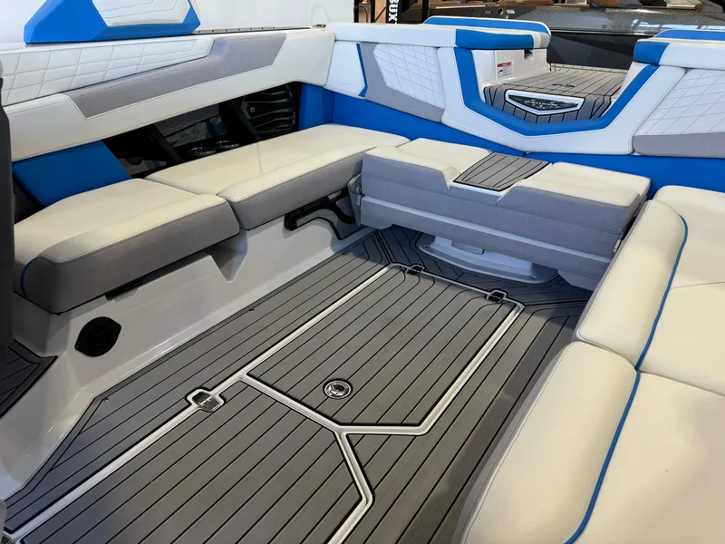 Slide: The Image of Nautique Super Air Nautique G23 2024 - 16