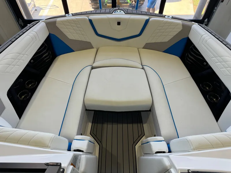 Slide: The Image of Nautique Super Air Nautique G23 2024 - 18