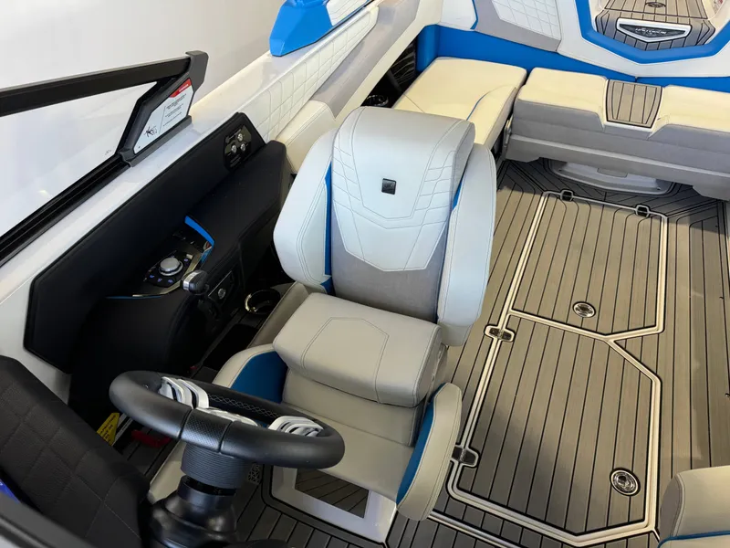 Slide: The Image of Nautique Super Air Nautique G23 2024 - 22