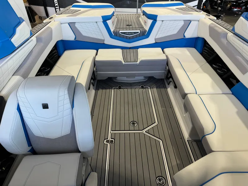 Slide: The Image of Nautique Super Air Nautique G23 2024 - 23