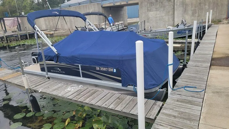 Slide: The Image of Bennington 20 SL 2012 - 5