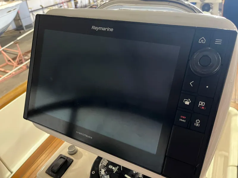 Slide: The Image of Raymarine navigation display on 2003 Fantasi 44 Pilot House yacht. - 29