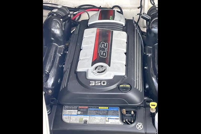 Slide: The Image of Engine of a 2019 Sea Ray 350 Sundancer boat, featuring a 6.2-liter Mercury engine. - 19