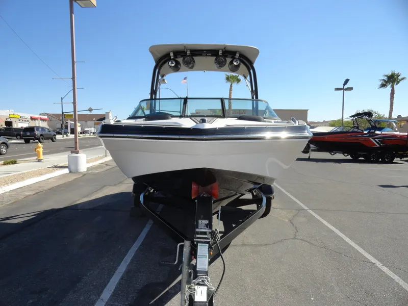 Slide: The Image of 2017 Yamaha AR195 boat on trailer in parking lot, sunny day. - 3