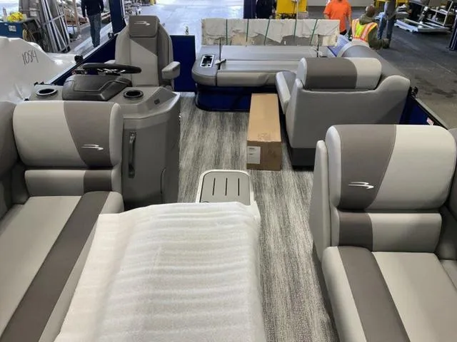 Slide: The Image of 2025 Bennington 22SSB-SPS boat documents in plastic bag on seat. - 23