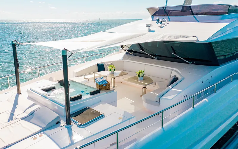 Slide: The Image of FREEDOM 110' Horizon Flybridge - 21