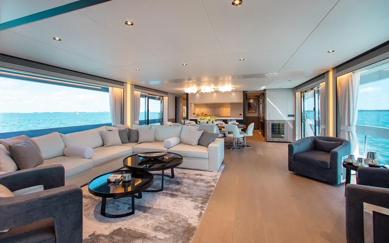 Slide: The Image of FREEDOM 110' Horizon Main Salon - 3