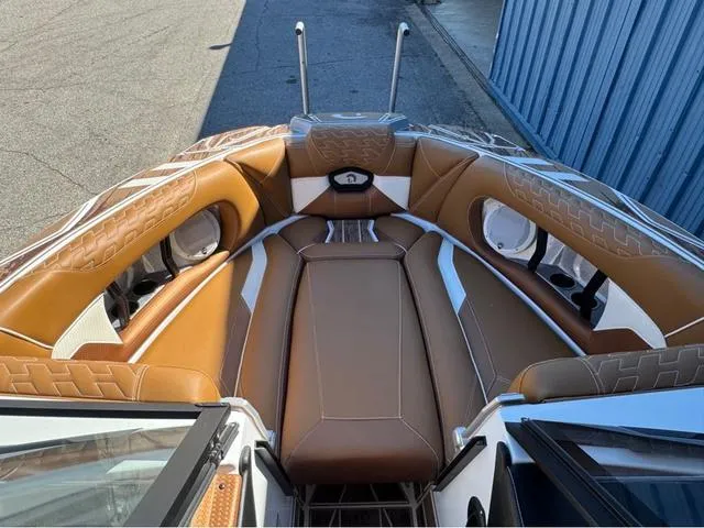 Slide: The Image of Centurion Ri245 2025 - 12