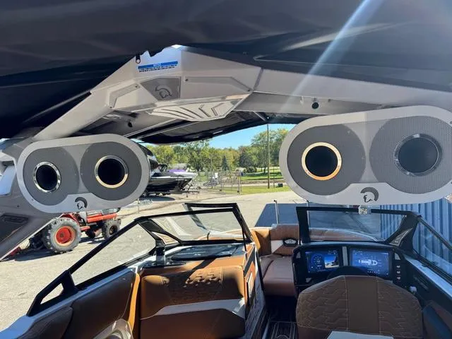 Slide: The Image of Centurion Ri245 2025 - 6