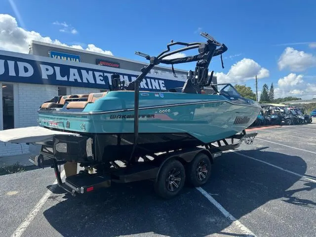 Slide: The Image of Malibu Wakesetter 22 MXZ 2025 - 5