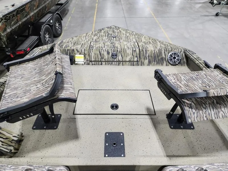 Slide: The Image of SeaArk EasyCat 2025 - 5