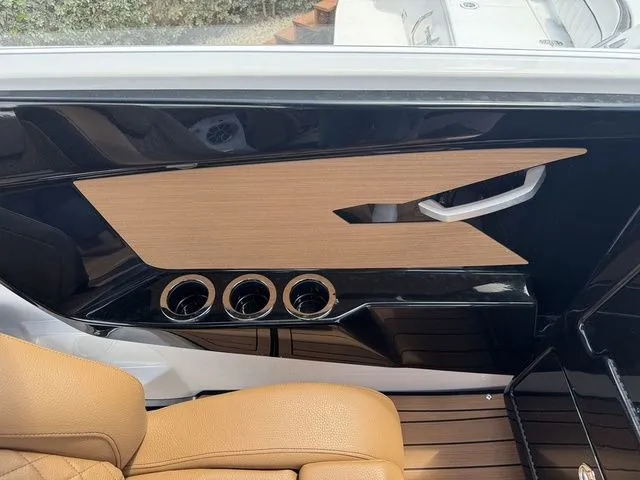 Slide: The Image of Yamaha 222S 2025 - 12