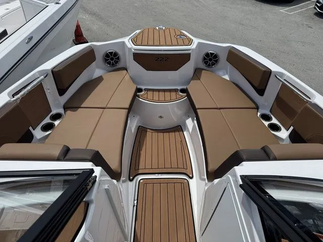 Slide: The Image of Yamaha 222S 2025 - 6