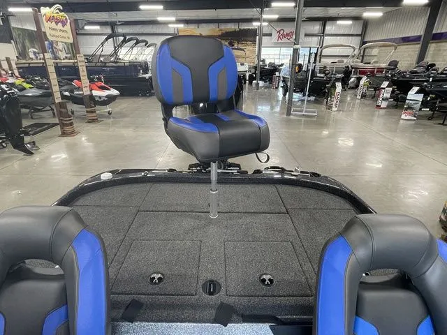 Slide: The Image of Nitro Z19 Pro 2025 - 18